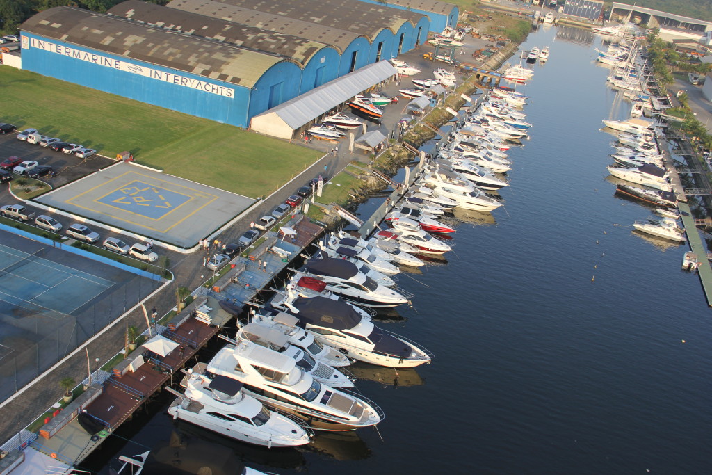 Passeio de Helicóptero Marina